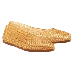 New Iro Women Closed-Toe