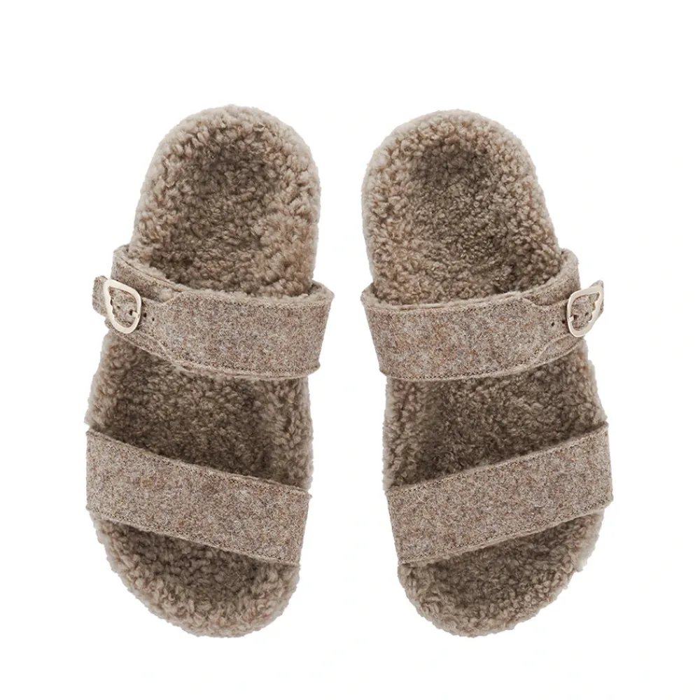Discount Latria Women Slides