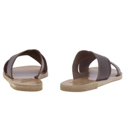 Hot Thais Women Slides